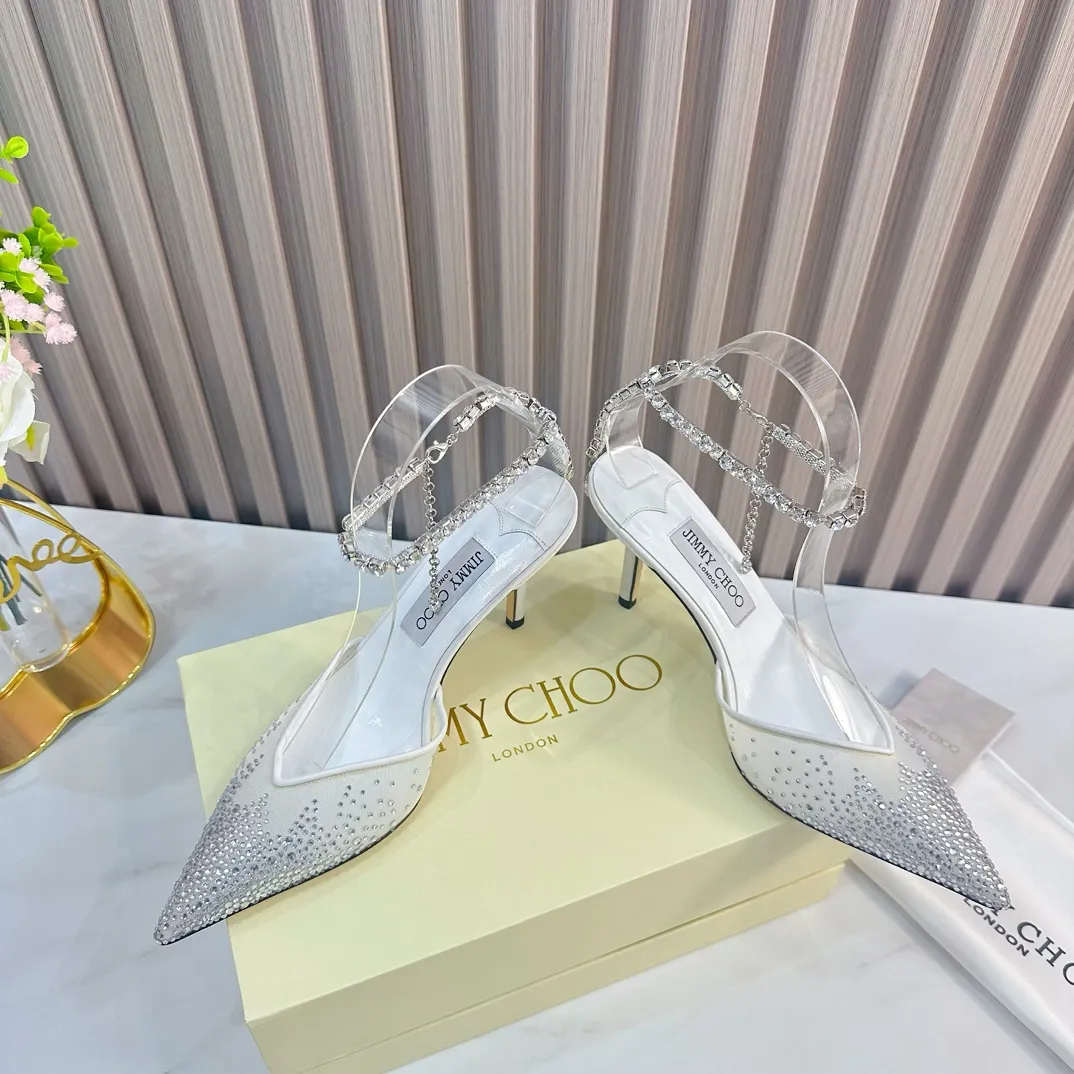 👟👟Ex-factory price 700👟👟 JIMMY CHOO (Jimmy CHOO) 💝💝💝 is a very comprehensive noble fashion lifestyle brand, with a series of women's high-heeled, medium-heeled, flat-heeled sandals with the same strap from major fashion bloggers and celebrities in Hong Kong and the United States.  The Australian pointed toe, round toe and square toe series are simply beautiful. Fall in love with elegance and playful sense of the future. Just by looking at them, you want to own them immediately, but you can really think about a pair of exquisite high heels~~~~~~~~~~~~~~~~~ 💝This series is specially designed for extraordinary and indifferent ladies, thus creating a unique overall effect, Jimmy Choo Design products that inspire women to move forward and show their charm💝💝💝 1⃣️Material: Imported genuine mesh hot diamond 2⃣️Inner: Imported Italian lambskin, super soft and delicate 3⃣️Outsole: Imported Italian original original color genuine leather outsole Heel height 8.5cm (10.0/6.5cm can be made) 4⃣️Code number: 35-39 (34.40.41.42 customized)